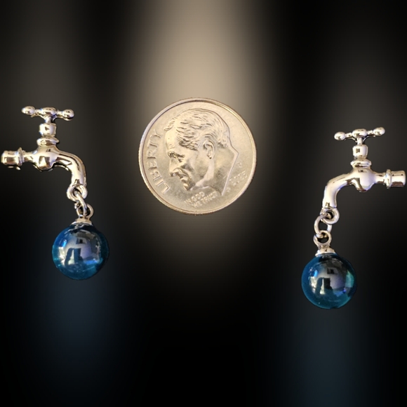 Water Faucet Earrings - Picture 4 of 4